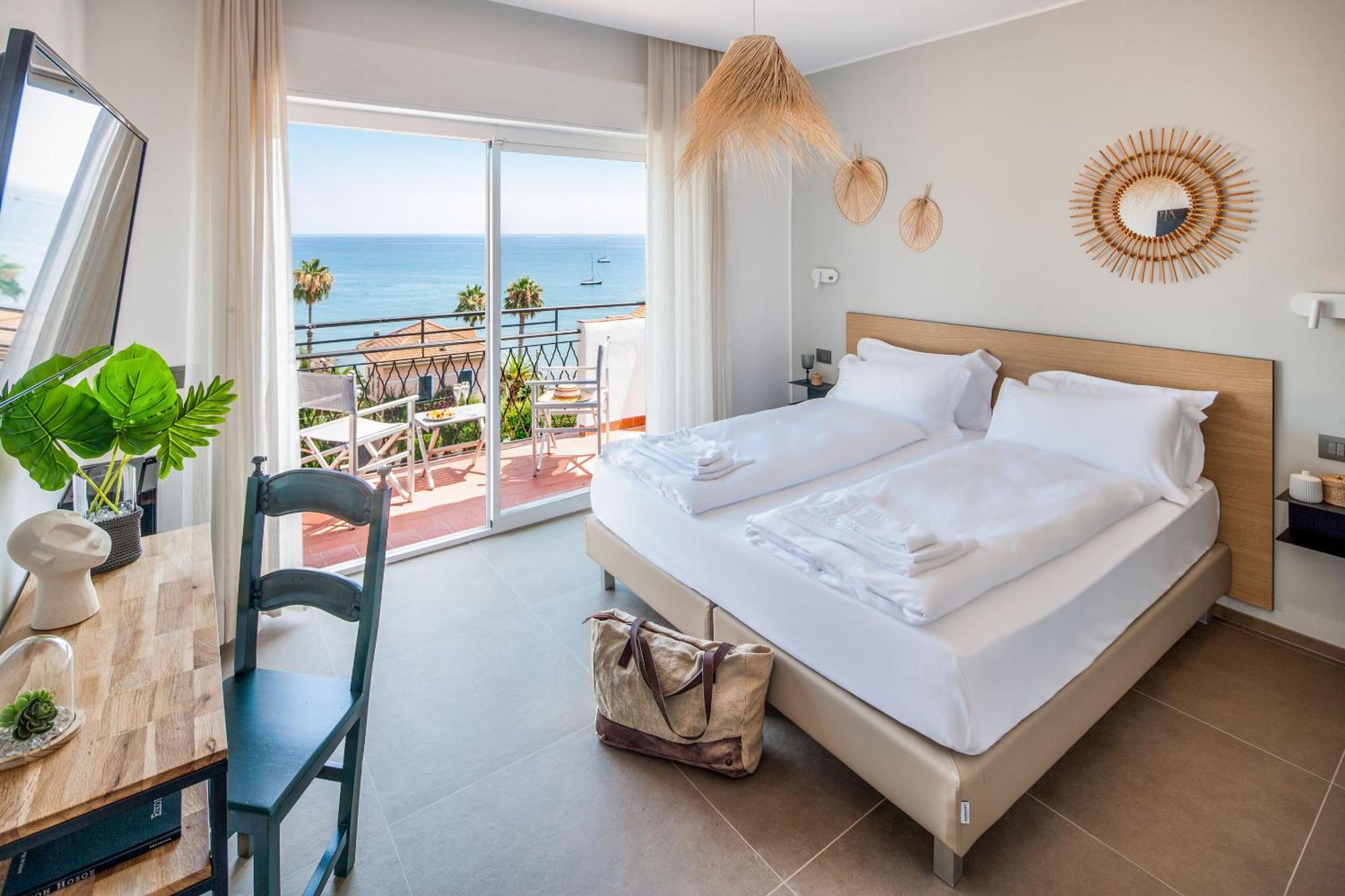 Hotel Moresco Diano Marina Exterior photo